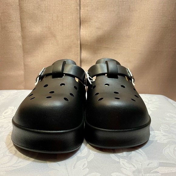 NIB Women's 8 Summer Outdoor Thi Bot Slip-On Birkensle Sandals Black - Picture 3 of 5